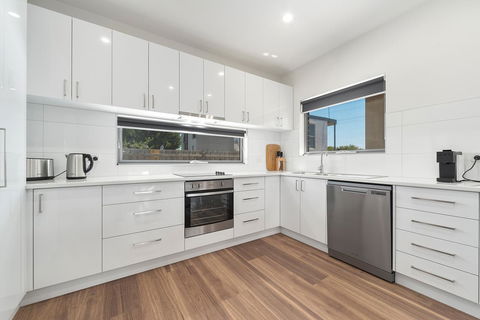 Rosewater Townhouses Dromana - Accommodation Sydney 17