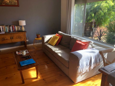 Flora Hill Creek Views - Sydney 4u 6
