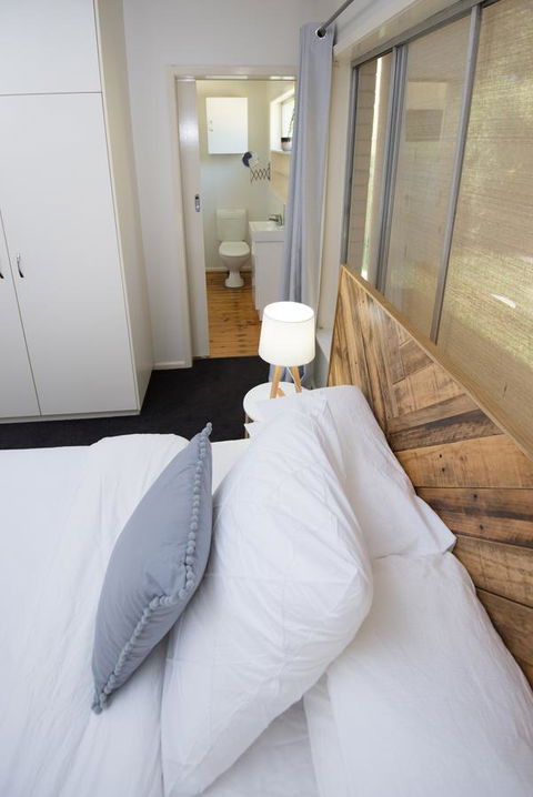 Flora Hill Creek Views - Sydney 4u 1