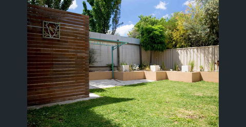 Flora Hill Creek Views - Sydney 4u 17