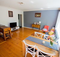 Flora Hill Creek Views - Sydney 4u