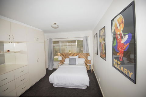 Flora Hill Creek Views - Sydney 4u 2