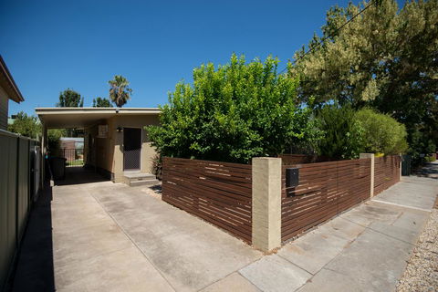 Flora Hill Creek Views - Sydney 4u 16
