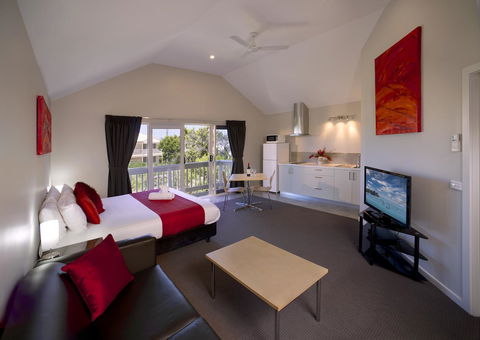 Boathouse Resort Studios And Suites - Sydney 4u 10