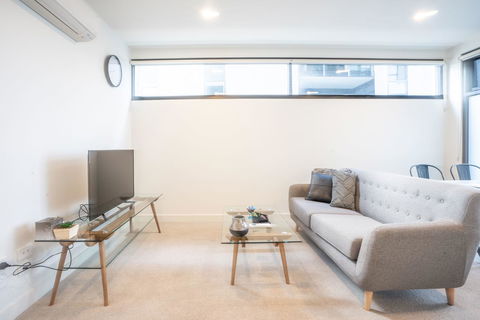 Poplar Apartments - Sydney 4u 1