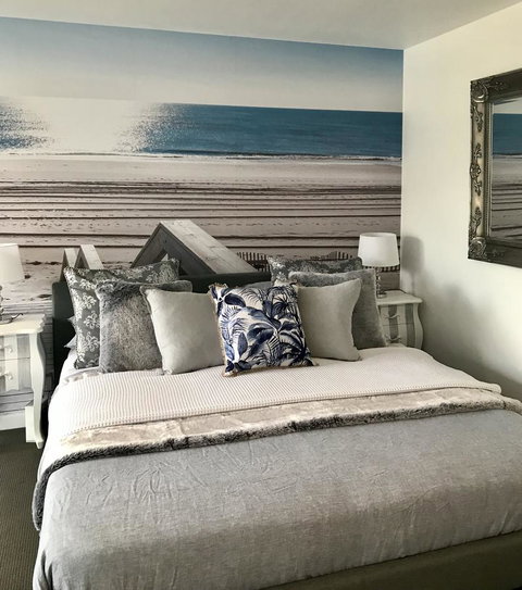 Lorne World - Accommodation Sydney 10