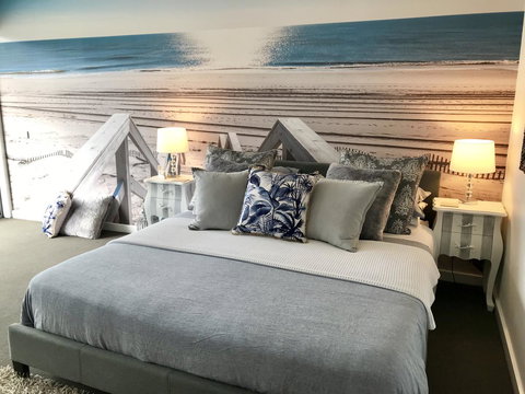 Lorne World - Accommodation Sydney 3