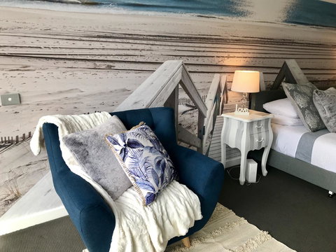 Lorne World - Accommodation Sydney 1