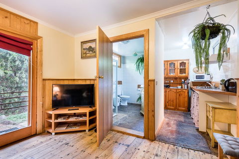 Avalon House - Sydney 4u 42