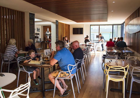 Great Ocean Road Resort - Sydney 4u 5
