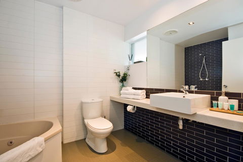 Lorne Bay View Motel - Sydney 4u 8