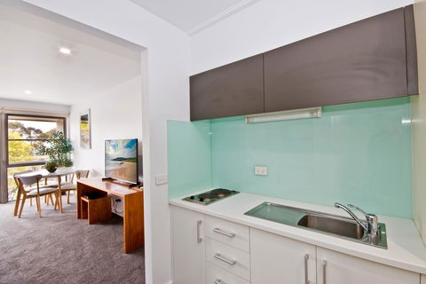 Lorne Bay View Motel - Sydney 4u 16