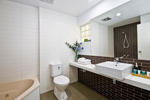 Lorne Bay View Motel - Sydney 4u 35