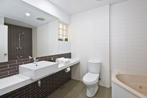 Lorne Bay View Motel - Sydney 4u 30