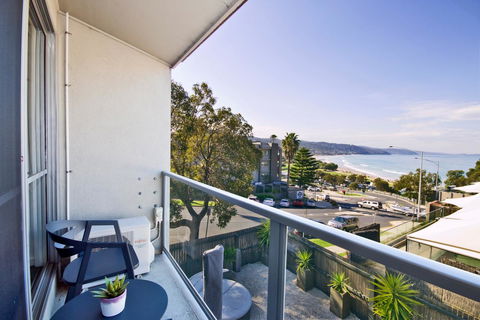 Lorne Bay View Motel - Sydney 4u 9