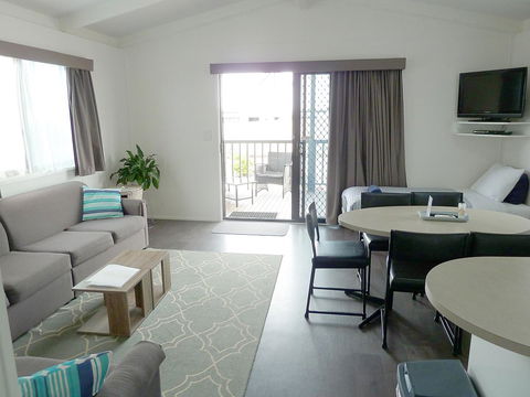 Apollo Bay Waterfront Motor Inn - Sydney 4u 14