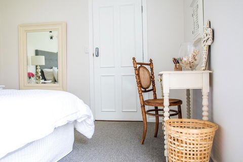 The Cottage - Sydney 4u 19