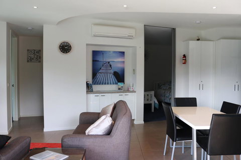 130 At The Waves - Accommodation Sydney 6