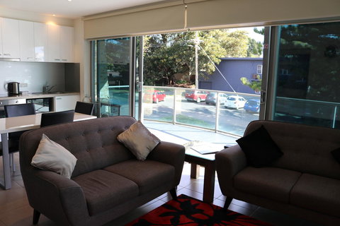 130 At The Waves - Accommodation Sydney 7