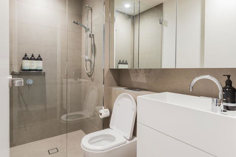 New Eureka 108 Hotel Apartments - Sydney 4u 10