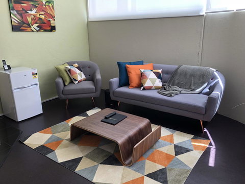 Ciloms Airport Lodge - Accommodation Sydney 1