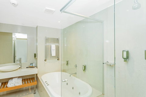 Deep Blue Hotel & Hot Springs - Accommodation Sydney 37