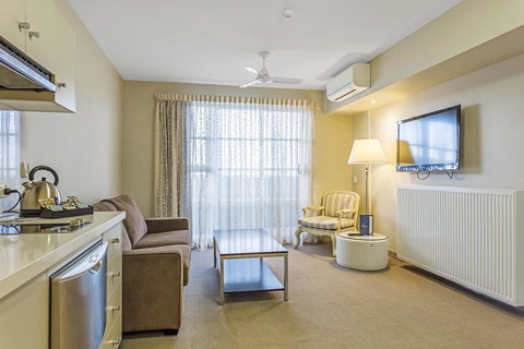 Deep Blue Hotel & Hot Springs - Accommodation Sydney 42