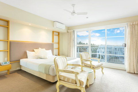 Deep Blue Hotel & Hot Springs - Accommodation Sydney 11