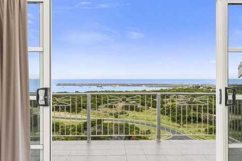 Deep Blue Hotel & Hot Springs - Accommodation Sydney 23