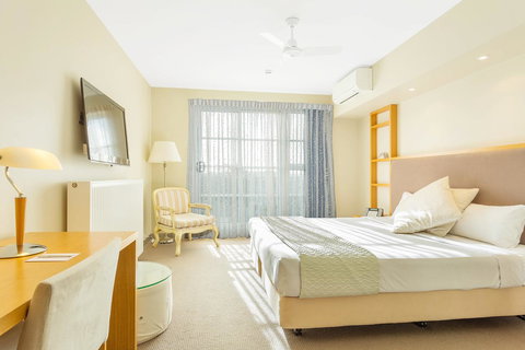 Deep Blue Hotel & Hot Springs - Accommodation Sydney 14
