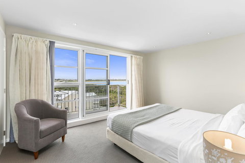 Deep Blue Hotel & Hot Springs - Accommodation Sydney 26