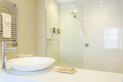 Deep Blue Hotel & Hot Springs - Accommodation Sydney 10