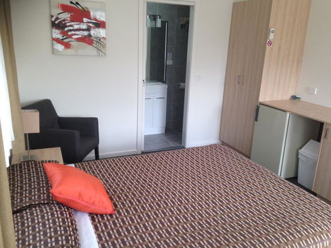 Beachcomber Motel & Apartments - Sydney 4u 24
