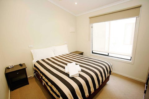 Discovery Parks - Geelong - Sydney 4u 3