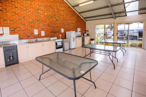 Discovery Parks - Geelong - Sydney 4u 41