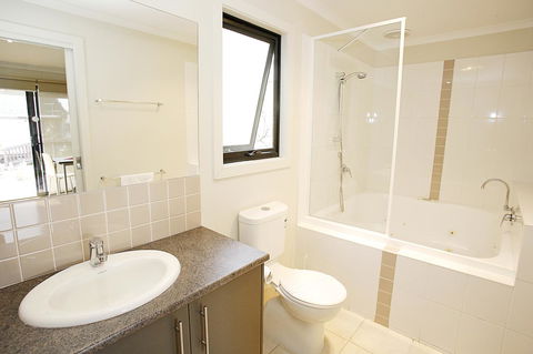 Discovery Parks - Geelong - Sydney 4u 38