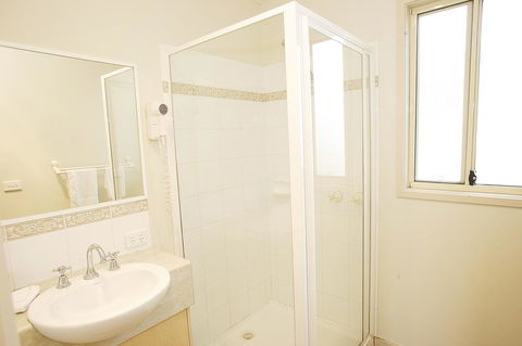 Discovery Parks - Geelong - Sydney 4u 42