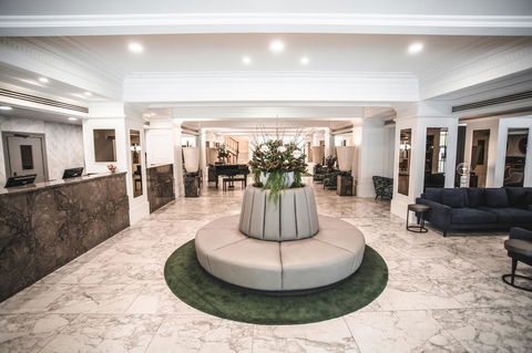 The Savoy Hotel On Little Collins Melbourne - Sydney 4u 1