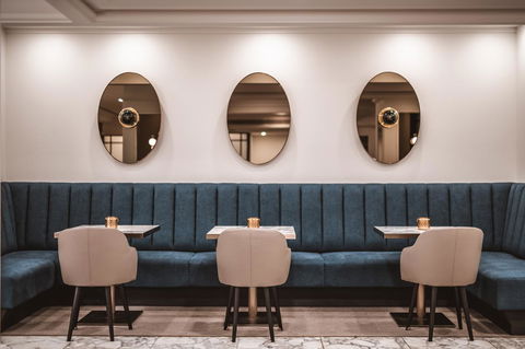 The Savoy Hotel On Little Collins Melbourne - Sydney 4u 4