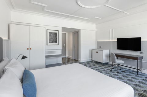 The Savoy Hotel On Little Collins Melbourne - Sydney 4u 15