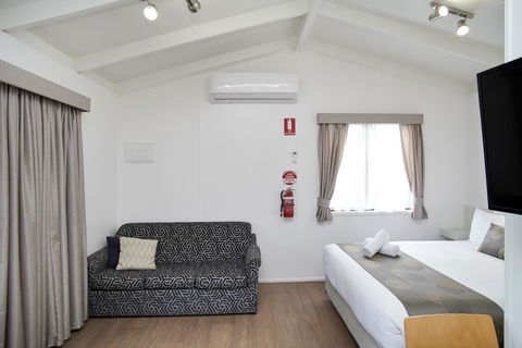 Amaroo Park - Sydney 4u 17