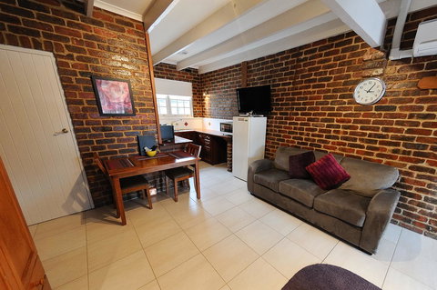 Greenvale Holiday Units - Accommodation Sydney 7