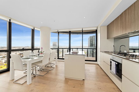 Best Views On Collins - Accommodation Sydney 27