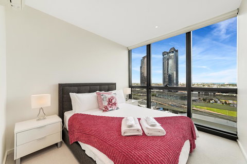 Best Views On Collins - Accommodation Sydney 37