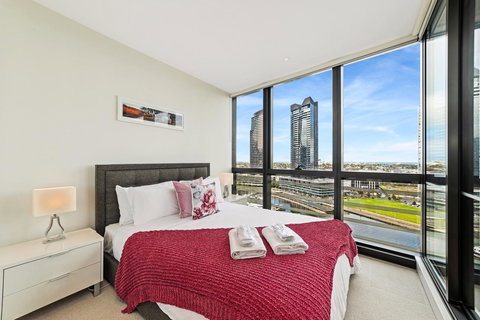 Best Views On Collins - Accommodation Sydney 35