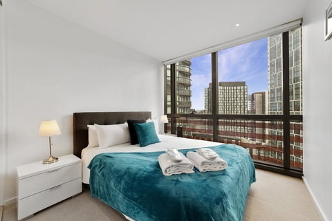 Best Views On Collins - Accommodation Sydney 22