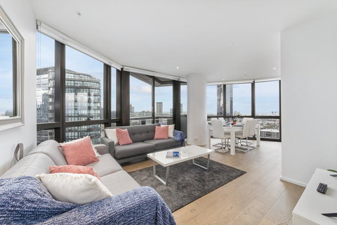 Best Views On Collins - Accommodation Sydney 4