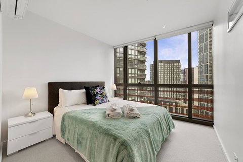 Best Views On Collins - Accommodation Sydney 21