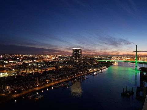 Best Views On Collins - Accommodation Sydney 3