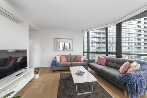 Best Views On Collins - Accommodation Sydney 26